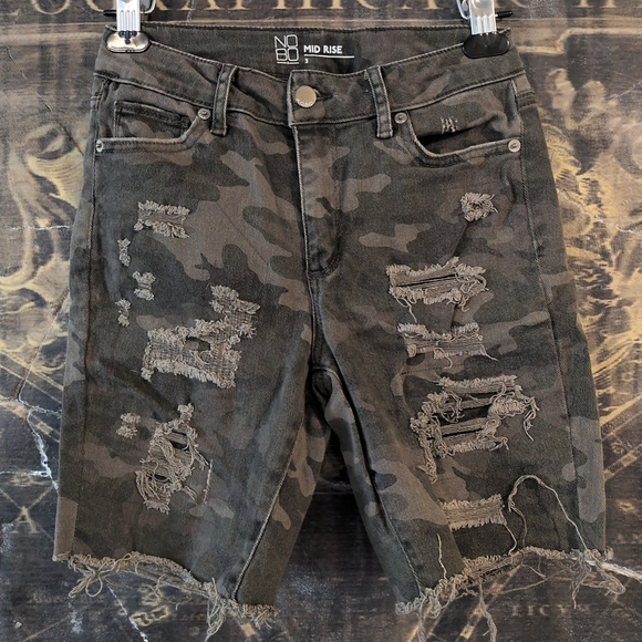 NoBo Camo Jean Shorts Mid Rise Size 3 Distressed - Picture 1 of 4